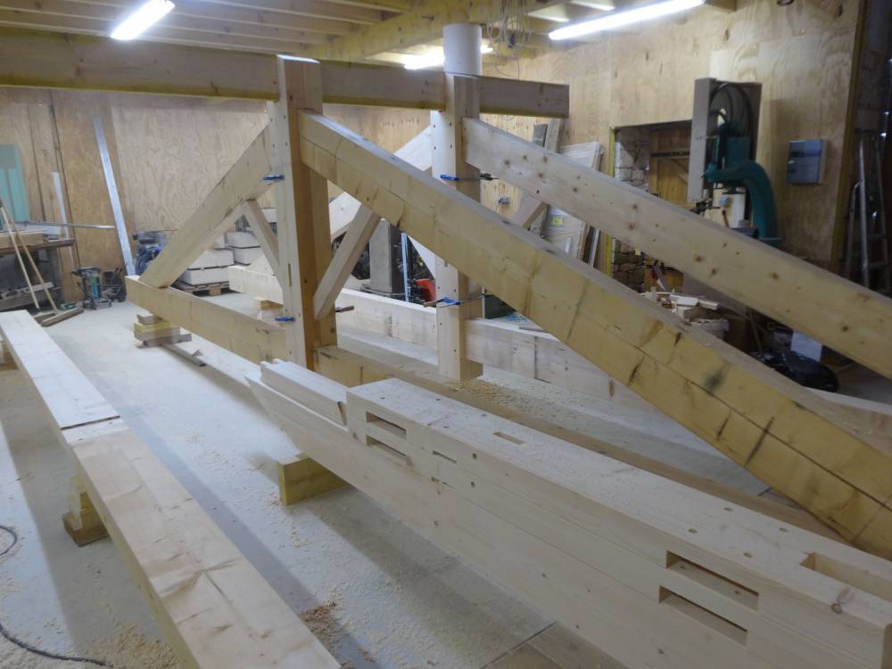 Fabrication et pose de charpente traditionnelle en Epicéa contrecollé, chevillage bois 20-min